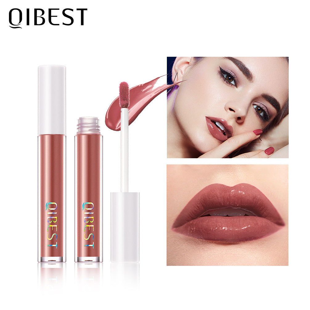 ליפ גלוס מבריק בגימור מראה QIBEST, ליפ גלוס במראה זכוכית, גלוס לחות, גלוס למראה שפתיים מלאות וחושניות.